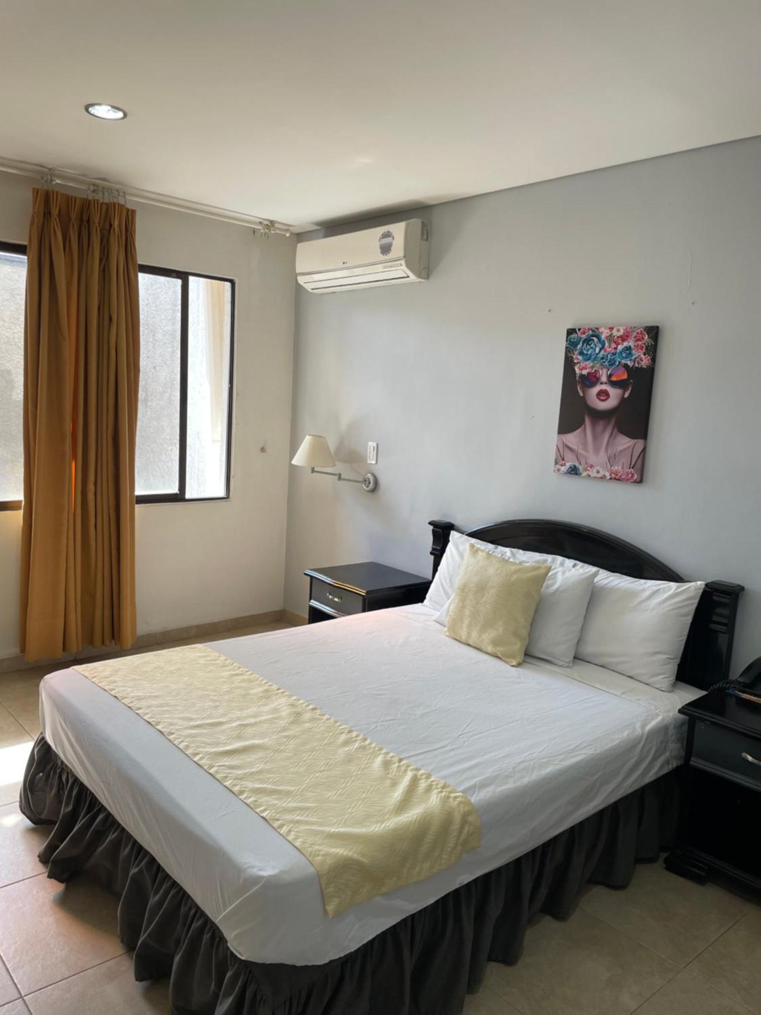 Hotel Prince Plaza Меделин Екстериор снимка